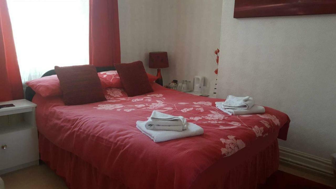 Hallam Guest House Скарборо Экстерьер фото